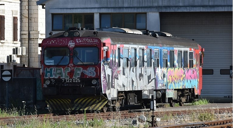 HŽ je ogromni gutač javnog novca, njihovi promašaji koštaju nas milijarde