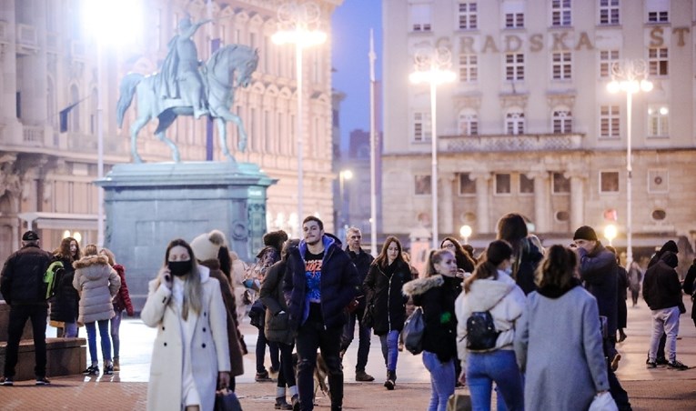 Ove fotografije su nastale večeras u centru Zagreba