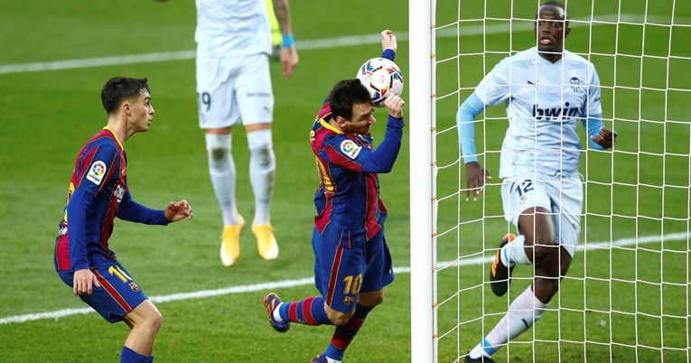 BARCELONA - VALENCIA 2:2 Domaćin osam bodova od vrha. Messiju obranjen penal