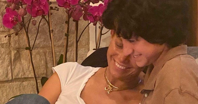 Jennifer Lopez objavila fotku s kćeri. Pratitelji kažu da izgledaju kao blizanke