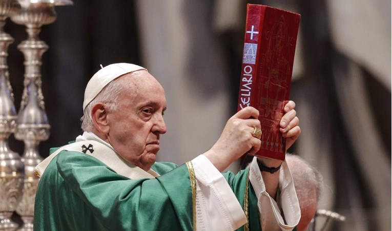 Papa otvorio konzultacije koje bi mogle promijeniti način na koji Crkva donosi odluke