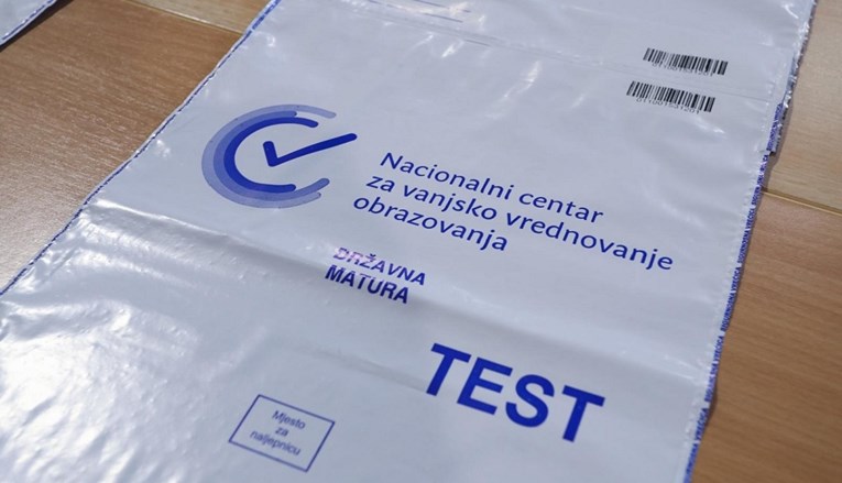 Ovo pitanje s mature o kokošima nasmijalo je učenike, znate li odgovor?