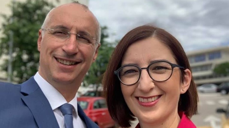 Puljak čestitao supruzi Marijani 26 godina braka, fotka otkrila što joj je poklonio