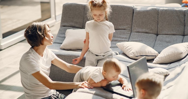 Mama priznala da joj se ne sviđa vlastita kći i da se trudi izbjegavati je