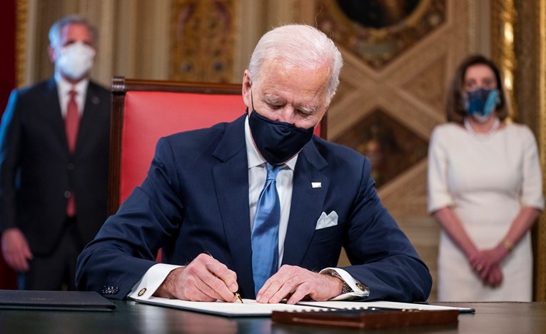 Ovo su odluke koje je Biden odmah potpisao