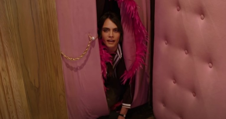 Cara Delevingne pokazala svoju neobičnu kuću, ima vaginalni tunel i sobu za seks