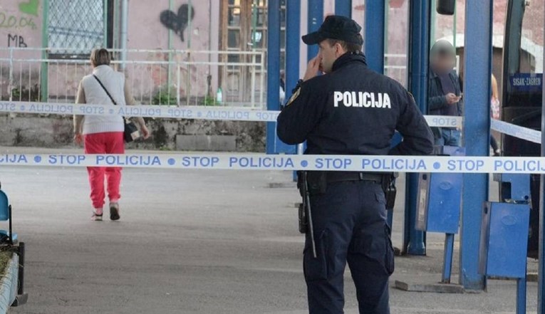 U Sisku prijetio bliskim ljudima, kršio samoizolaciju, našli mu hrpu oružja i bombe