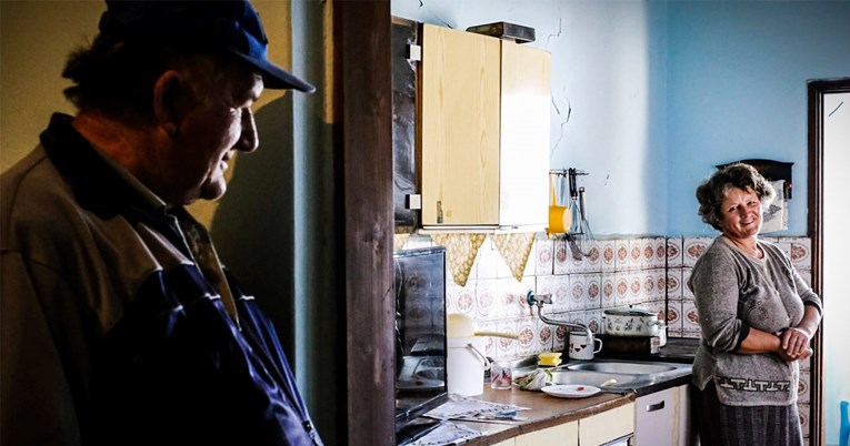 INDEX ŽELJA Boltužići žive u uništenoj kući: Lako za nas, ali kravice trebaju štalu