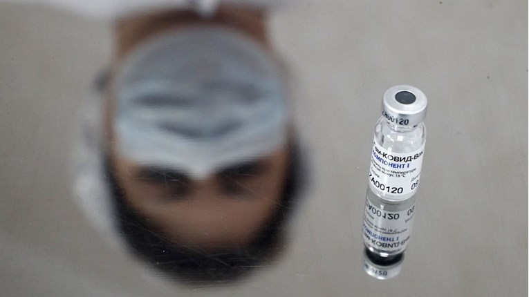 Rusi tvrde da je njihovo drugo cjepivo EpiVacCorona 100 posto učinkovito