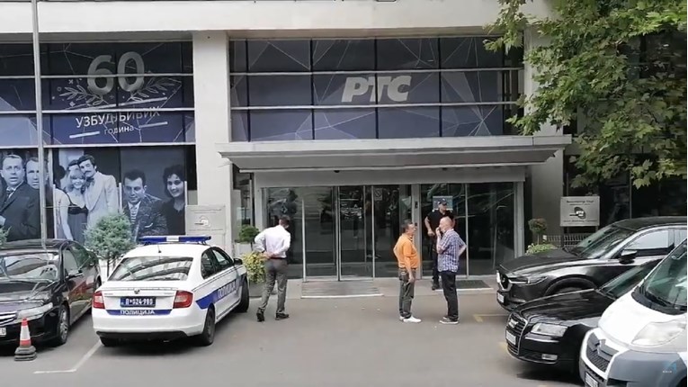 Zbog dojave o bombi evakuirana zgrada RTS-a