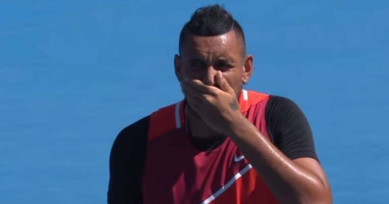 Kyrgios pogodio dječaka lopticom i rasplakao ga. Novim potezom je zaradio ovacije