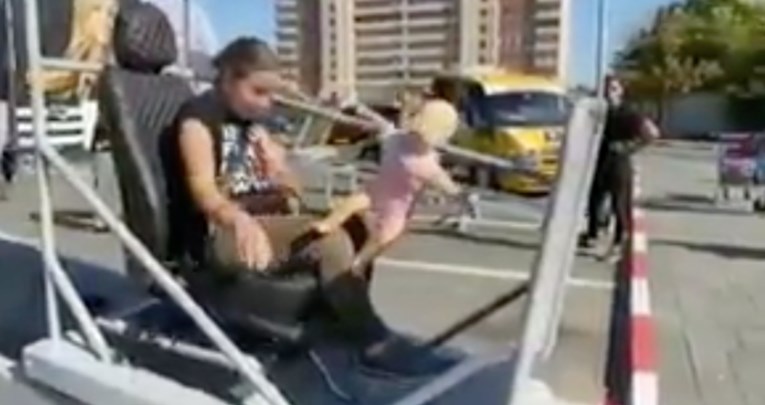 30 sekundi objasnit će vam razliku između života i smrti: Uvijek vežite dijete