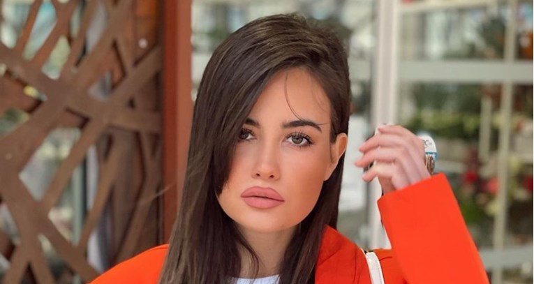 Adriani Ćaleta-Car mama stigla u posjet u Francusku, objavile su zajedničku fotku