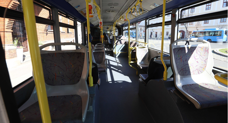 Bandićevi suradnici organizirali autobuse prema Mirogoju, prazni su