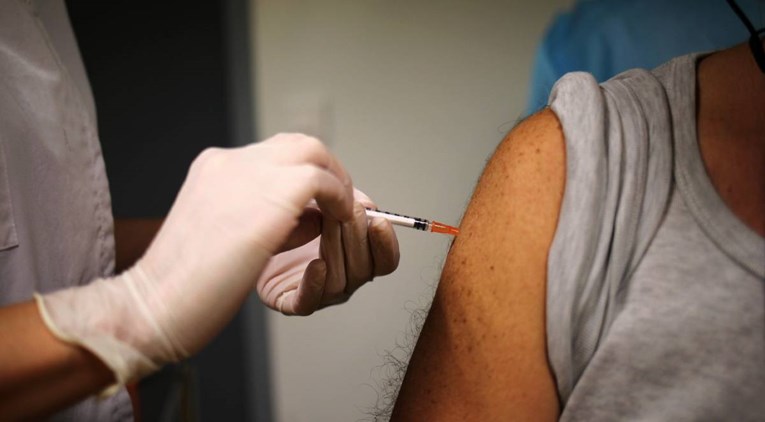 U Norveškoj nakon cijepljenja umrlo 33 starijih, u Hrvatskoj dvoje. Zašto?