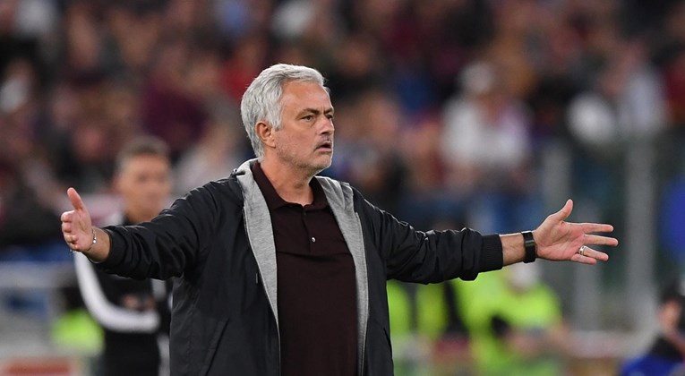 Ljutiti Mourinho novinarima rekao početnih 11 za sljedeću utakmicu