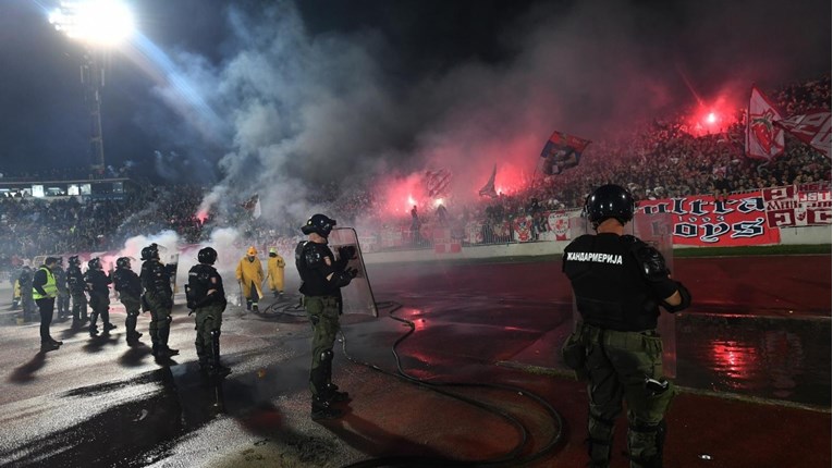 Koronavirus opet u Crnoj Gori, donijeli su ga navijači s utakmice Zvezde i Partizana
