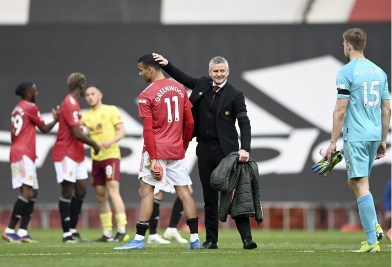 United sretnom pobjedom nastavio lov na City