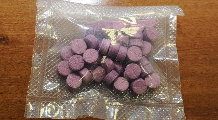 U Splitu uhićena dva dilera, nađeni im hašiš i ecstasy