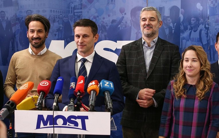 Nova anketa: HDZ daleko prvi, Možemo pada, Mostu skočila popularnost