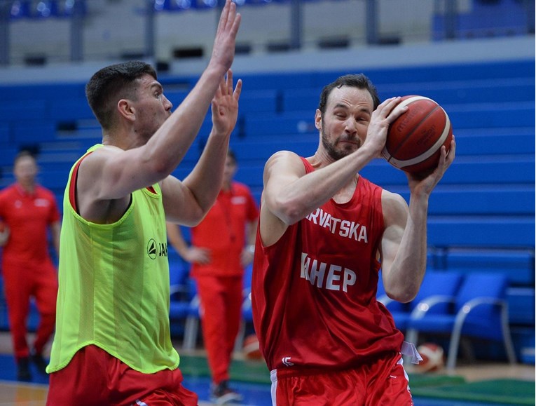 Slovenija uvjerljiva protiv Hrvatske. Dončić gledao utakmicu s klupe