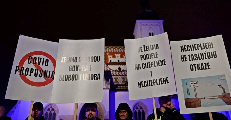VIDEO Prosvjednici na Markovu trgu: "Ovo je monstruozan projekt, nikakva pandemija"