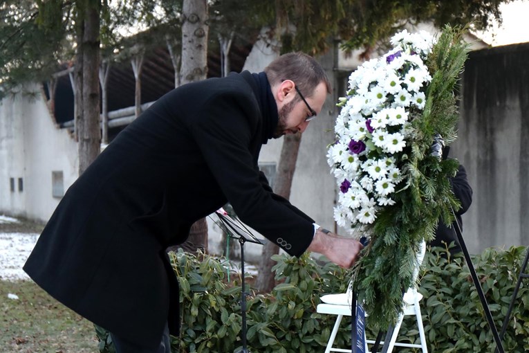 Tomašević na Mirogoju odao počast žrtvama Holokausta