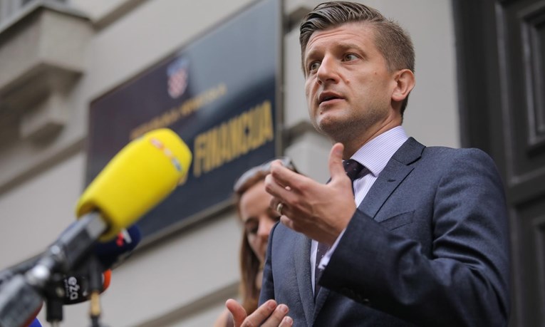 Marić rekao kako će se riješiti problem prešutnih minusa