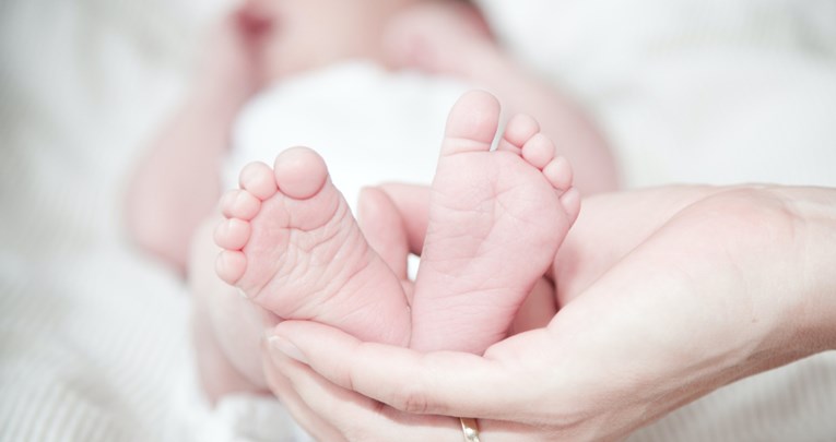 Par dobio sina uz pomoć embrija koji je bio zaleđen 20 godina