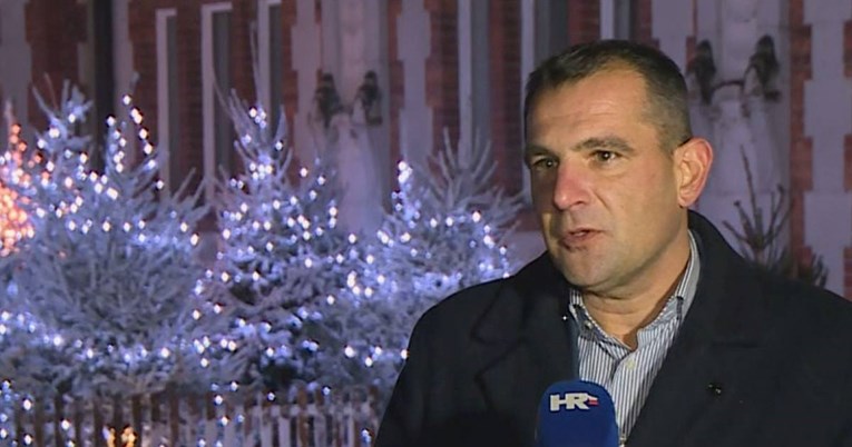 Posavec: Dva mjeseca sam nosio križ, a onda sam pitao građane što misle