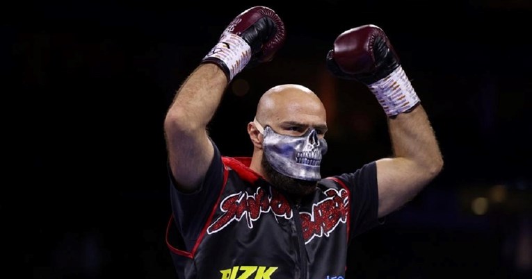 Babić pokazao na pojas: Moje lice je blizu Muhammada Alija