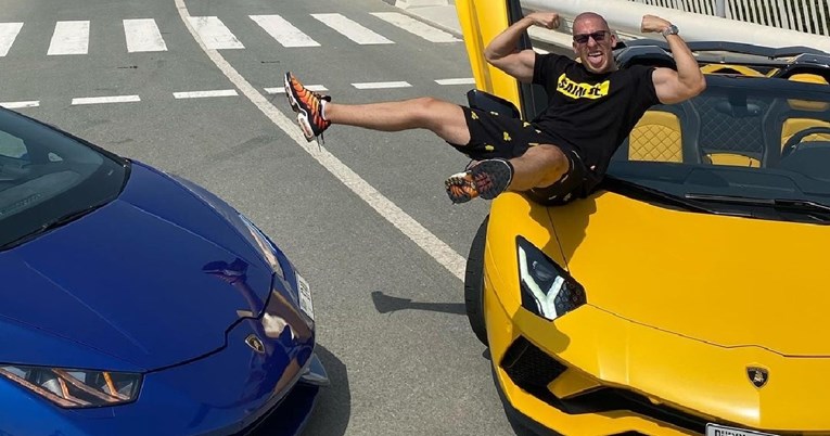 Nakon što su mu uzeli Lamborghini, Baka Prase vozi Yugo