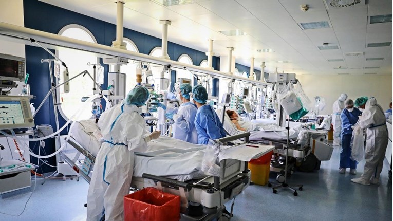 Šef KB-a Dubrava: Teške oblike covida imaju i oni koji su bili zdravi