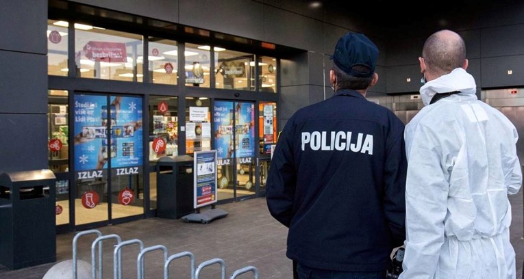 U Splitu ušao u dućan i pred kupcima nožem izbo partnericu, umrla je. On je uhićen