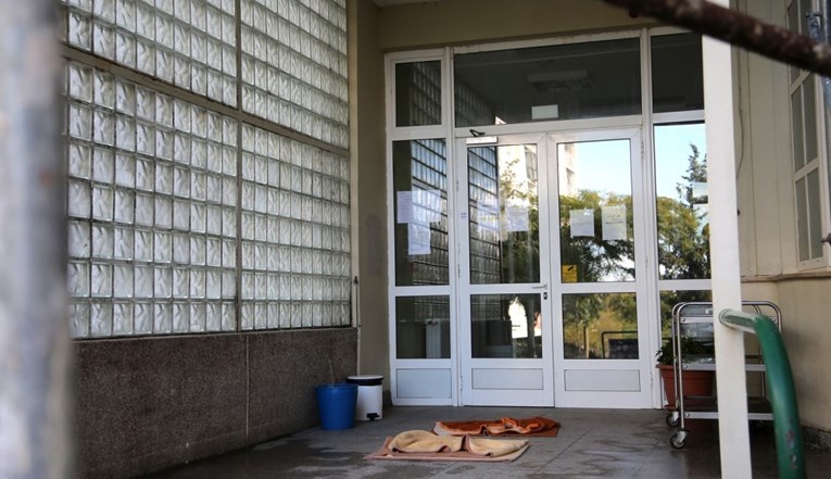 U domu za starije u Daruvaru 53 zaraženih, traže dodatnih 8 medicinskih sestara