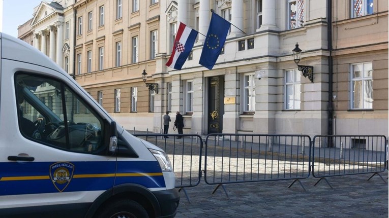 Sabor danas nastavio sjednicu, Markov trg čuva policija