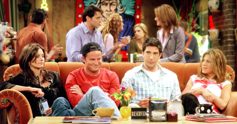 Matthew Perry objavio fotku sa snimanja nove epizode Prijatelja pa je odmah obrisao