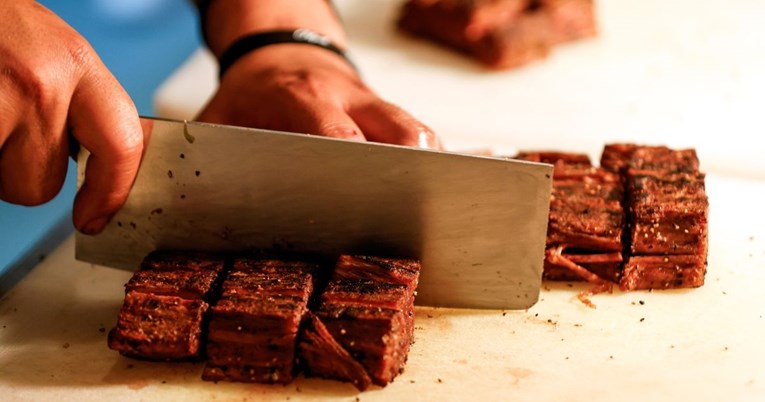 Stigli odresci napravljeni 3D printerom: "Vegani se žale da previše nalikuje mesu"