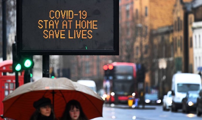 Britanija će možda zadržati mjere sve dok se ne cijepi sva odrasla populacija
