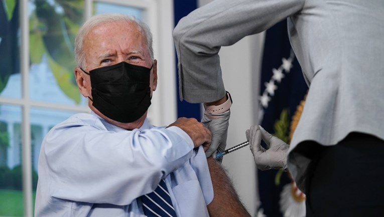 Biden primio treću dozu cjepiva
