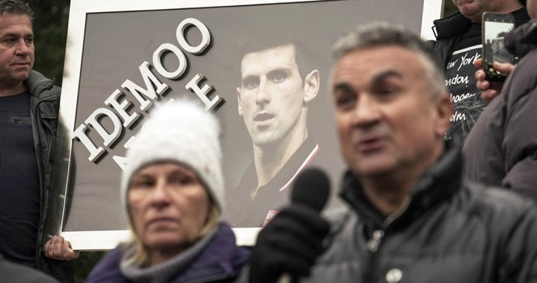Ovo su stihovi pjesme Jasne Zlokić koju je Srđan Đoković posvetio Novaku