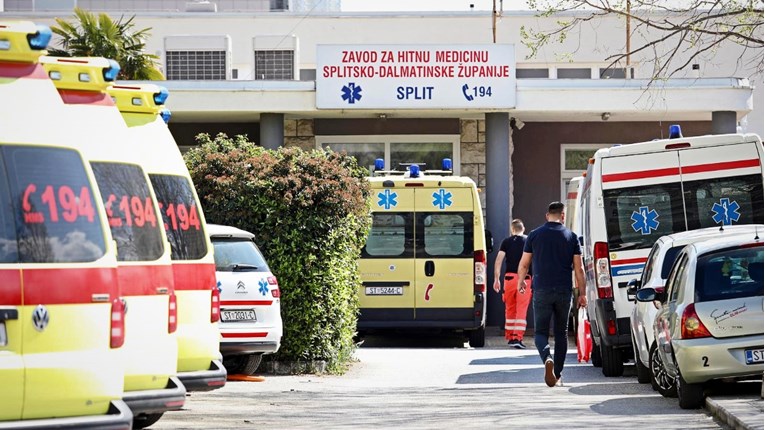 U KBC-u Split trudnica na respiratoru, porodili je carskim rezom