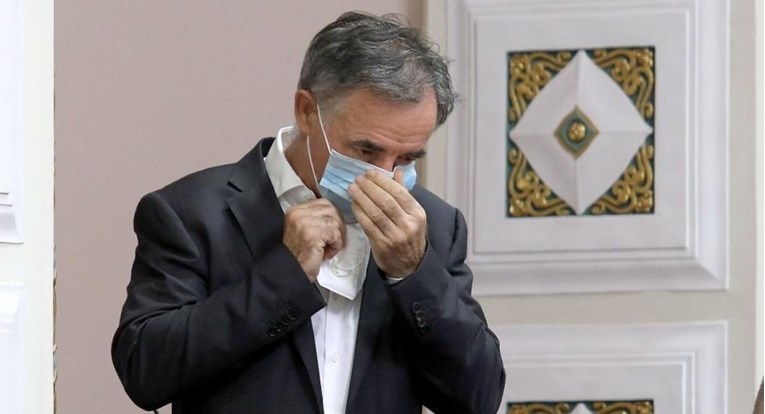 Pupovac: Kontejneri na Baniji još nisu spojeni na tekuću vodu i septičke jame