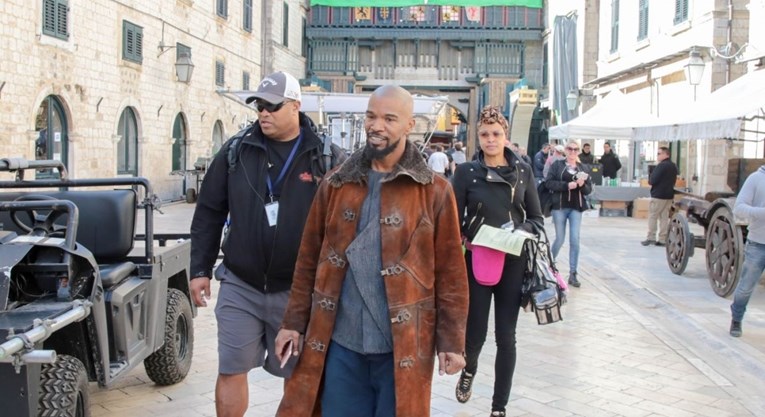 Rasistički ispad u Dubrovniku doživio je i Jamie Foxx, dva lika ga napala u restoranu