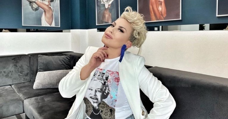 Indira Levak pokazala novu frizuru, stavila je ekstenzije