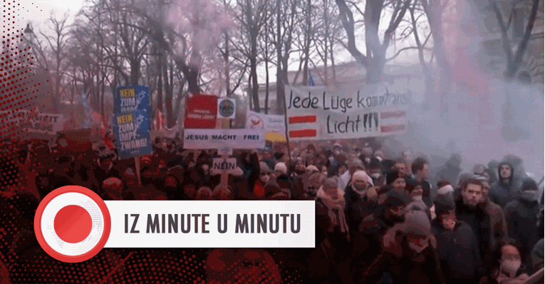 Masovni prosvjed protiv mjera u Beču: Prosvjednici prolaznike i novinare gađali ledom