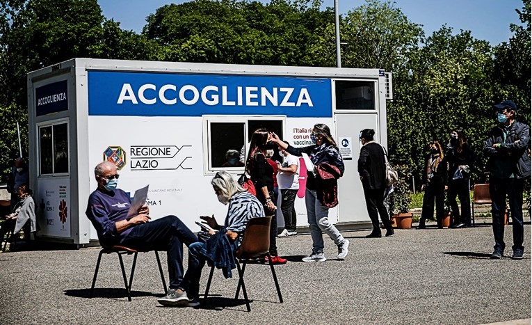 Italija s obje doze cijepila 60 posto građana