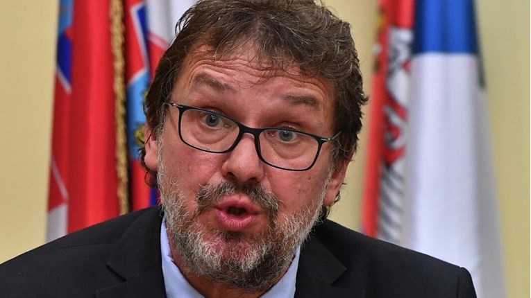 Zatvoren Twitter profil šefa Demokratskog saveza Hrvata u Vojvodini