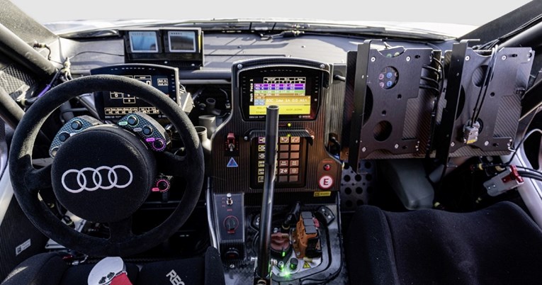 FOTO Pogledajte interijer Audija za Dakar Rally
