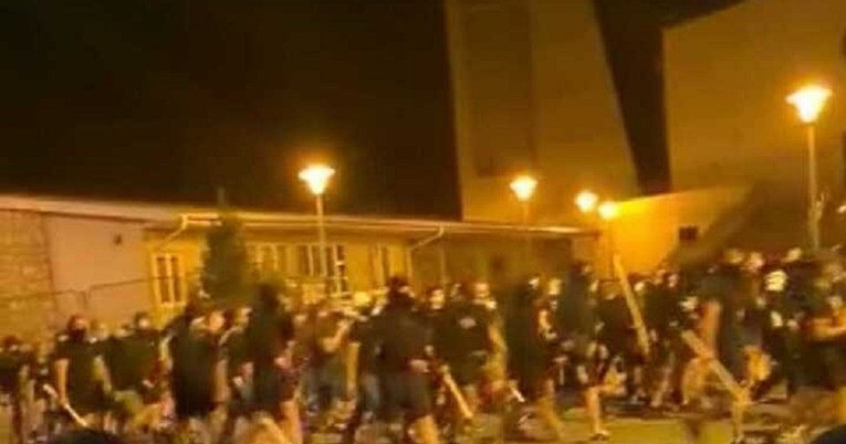 Tučnjava navijača u Dubravi odjeknula i u srpskim medijima: Ratno stanje u Zagrebu